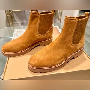 Vince Chelsea Boots 7.5 suede